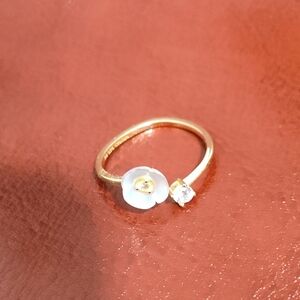 MUST BUNDLE - Elegant Gold and White Floral Ring